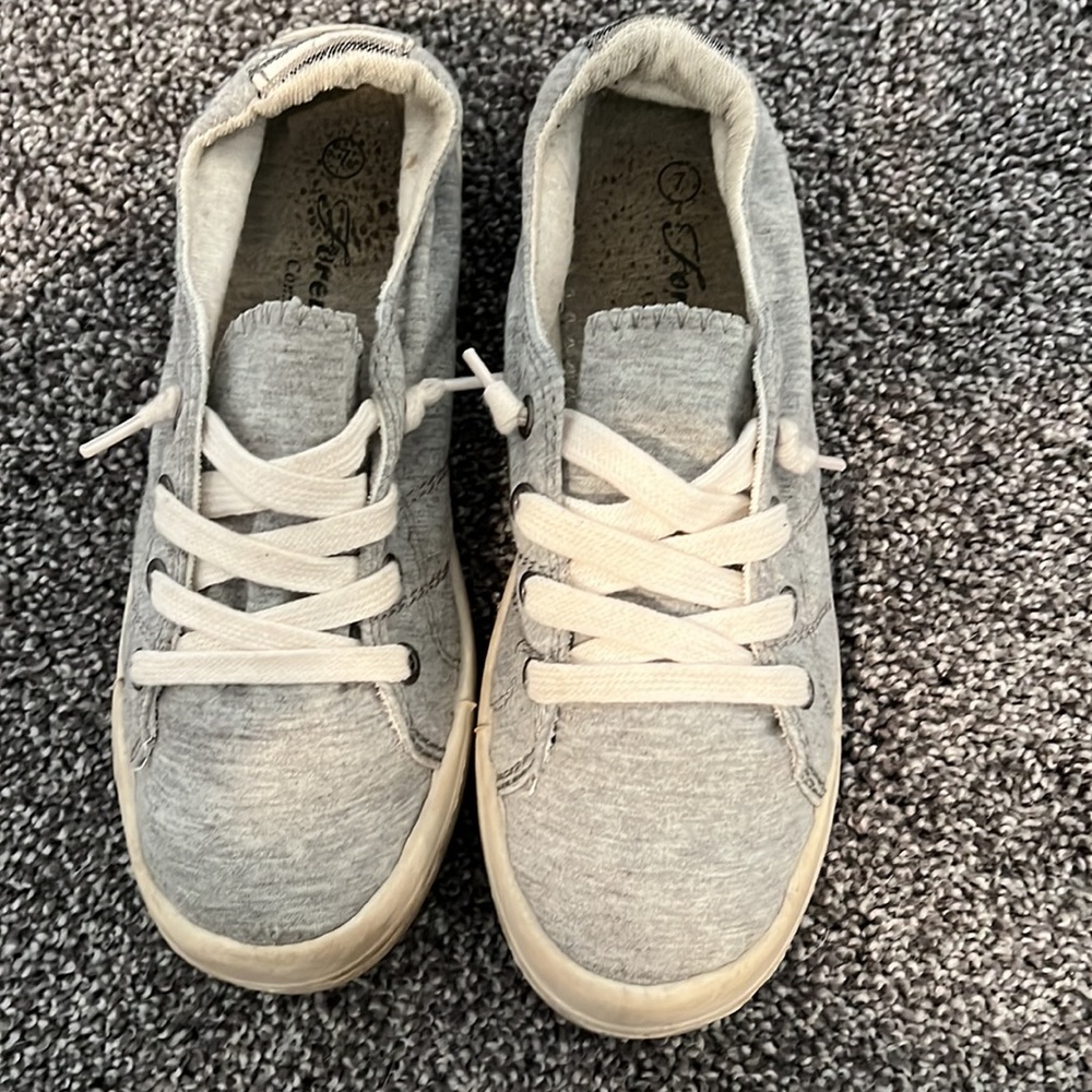 Womens grey canvas slip on sneakers size 7 - Picture 2 of 12